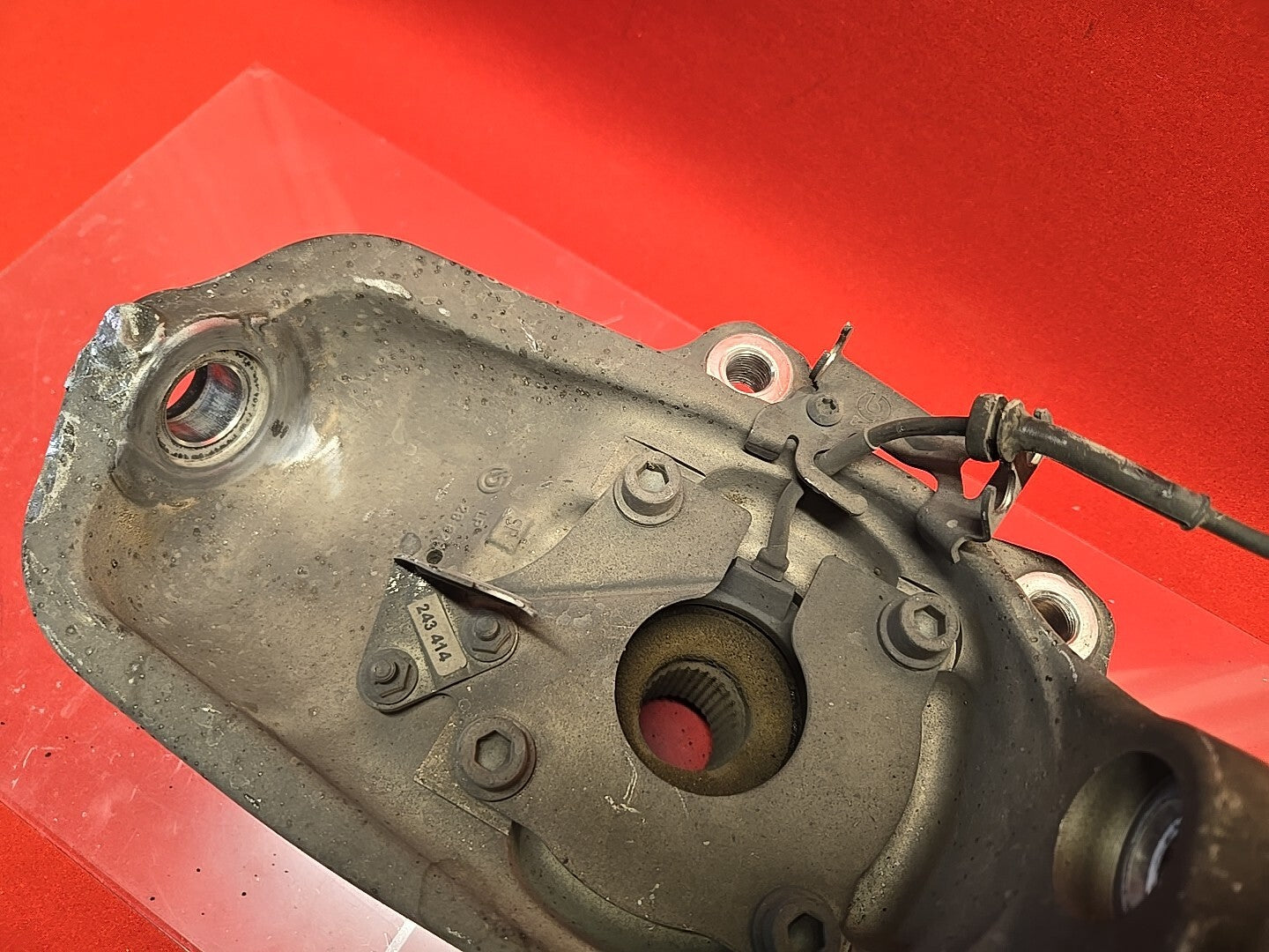 2006 Maserati Quattroporte FRONT LEFT DRIVER Knuckle Hub Assembly 206865