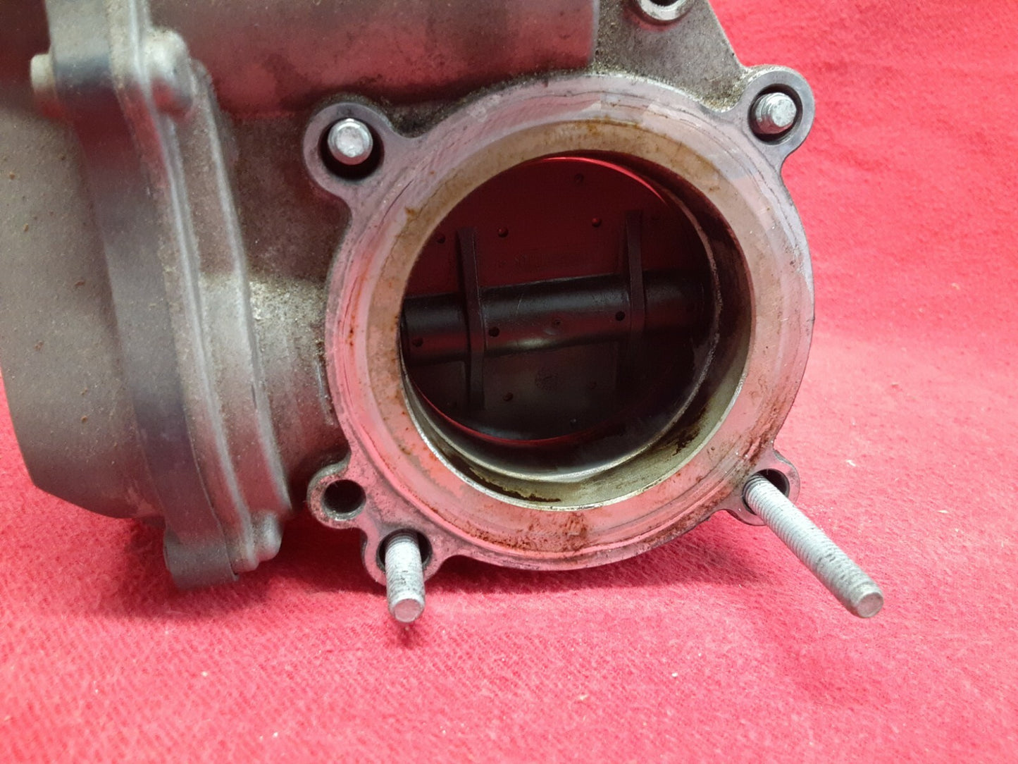 2005 - 2020 Audi 2.0L L4 Throttle Body w/ Actuator & Bolts 06F-133-062-E