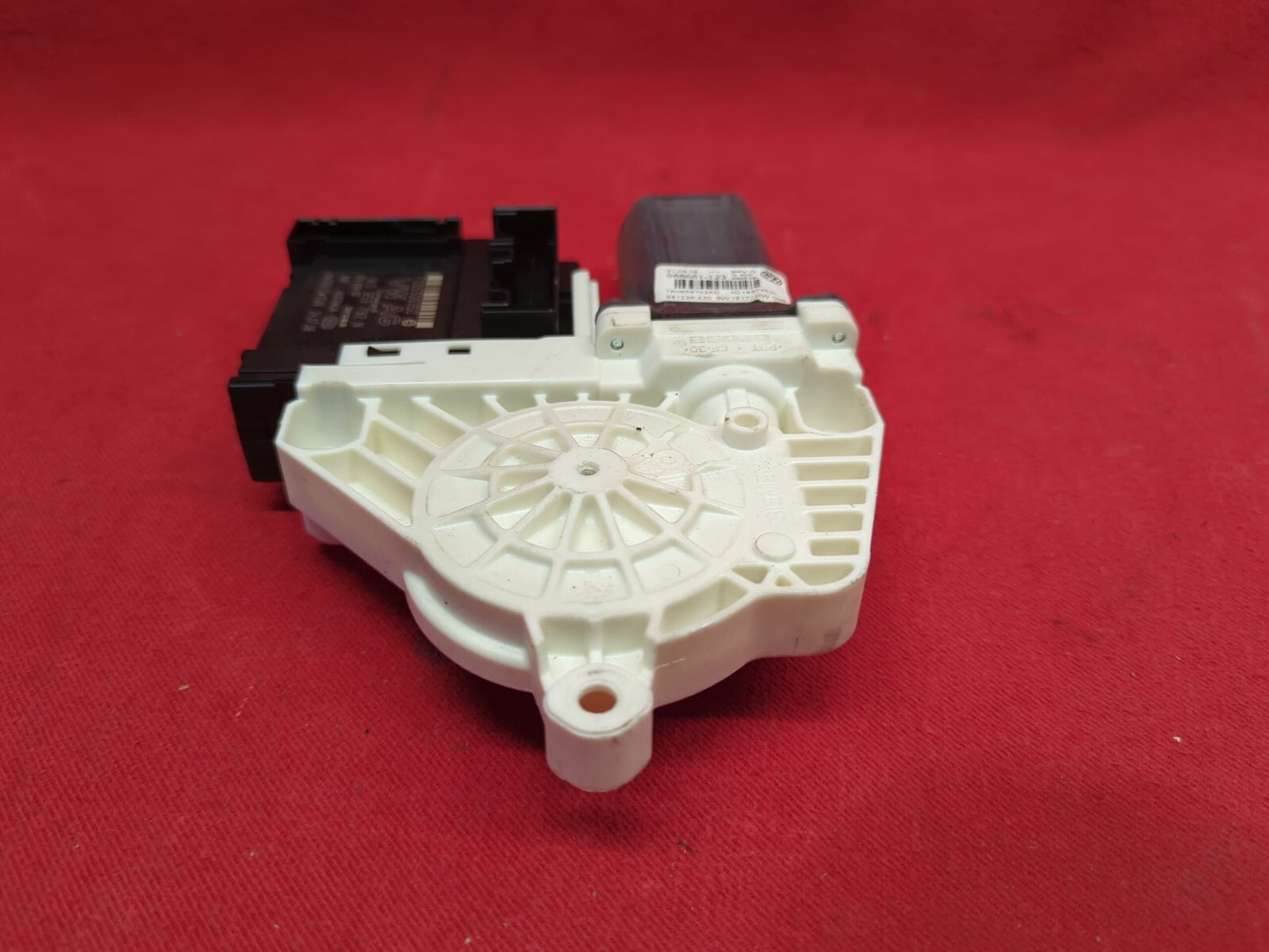 2007 VW Volkswagen Passat FRONT RIGHT PASSENGER Door Window Motor 1K0959792N