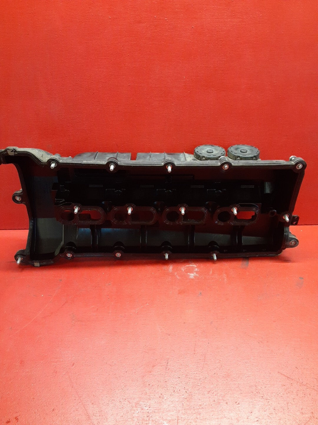 2010-2023 Land Rover Range Rover 5.0L Right Passenger Valve Cover LR113201