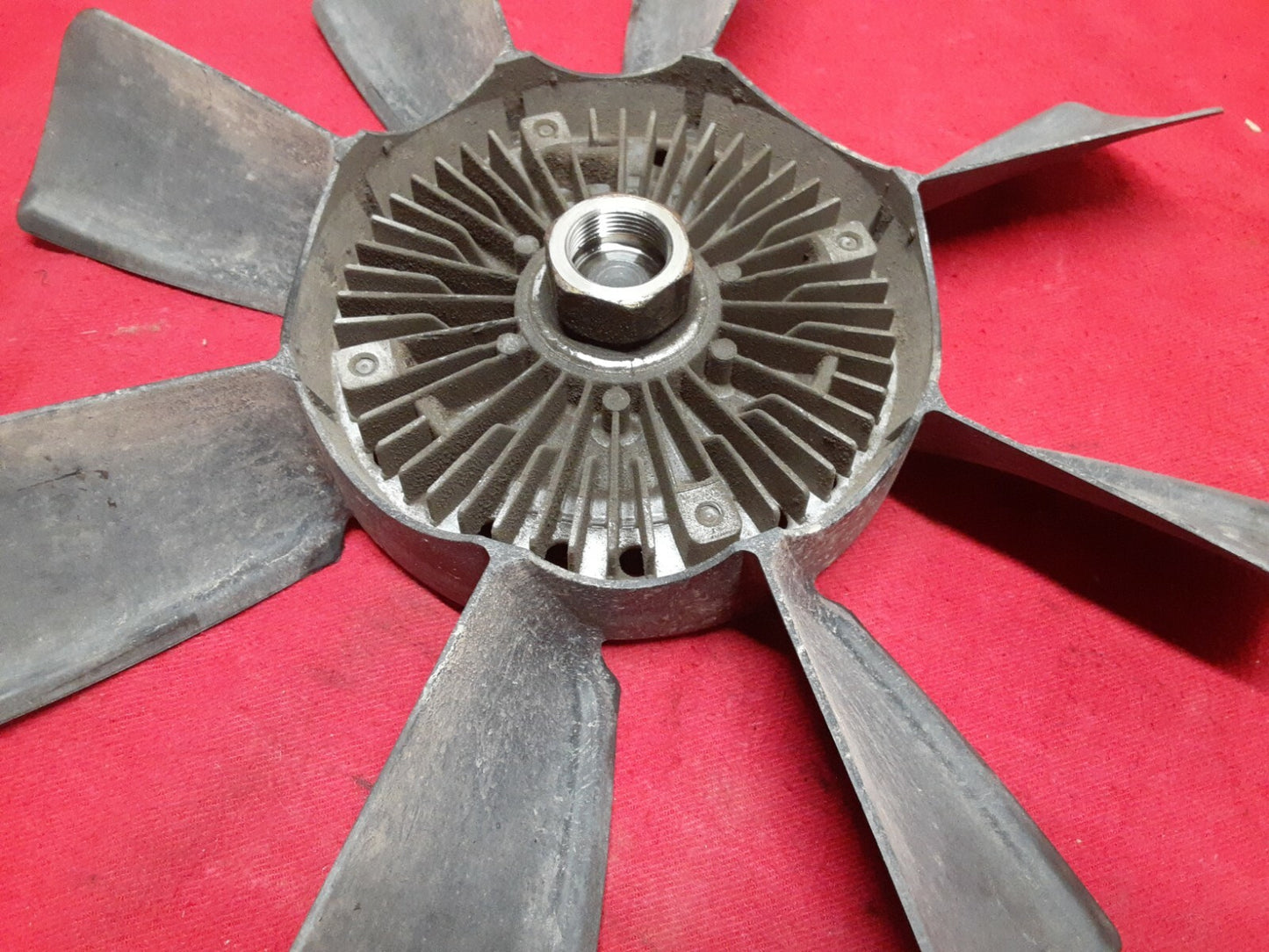 1998 - 2005 VW Volkswagen 2.8L V6 Engine Cooling Fan w/ Clutch 078121350