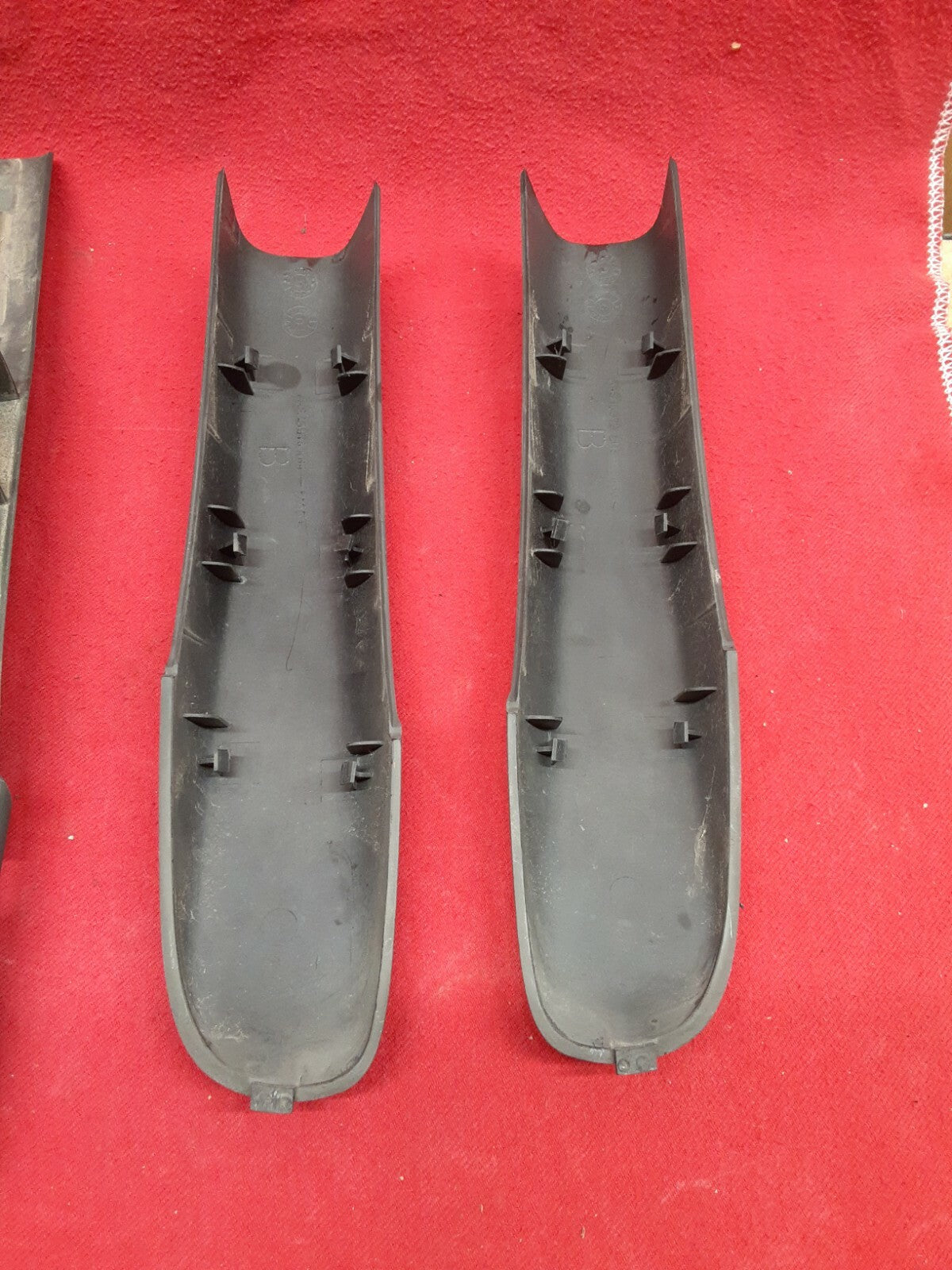 1999 - 2004 Jeep Grand Cherokee Limited Roof Ski Rack Bar Brackets & Hardware
