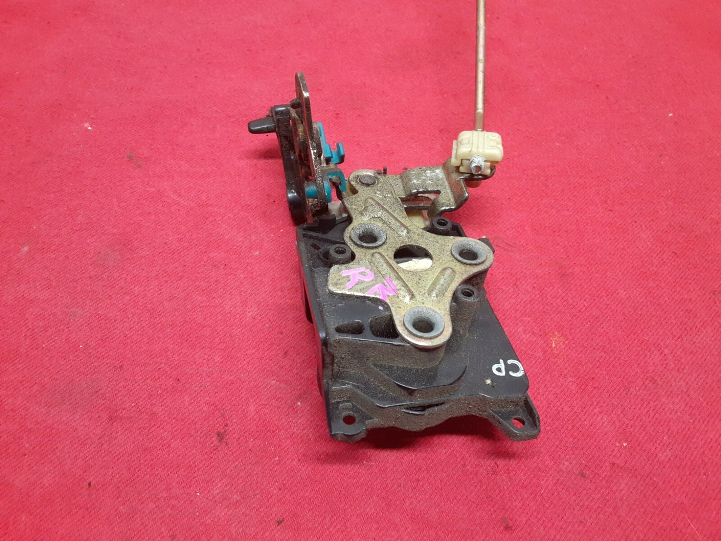 2004 - 2008 Chevrolet Chevy Aveo REAR RIGHT PASSENGER Door Lock Latch
