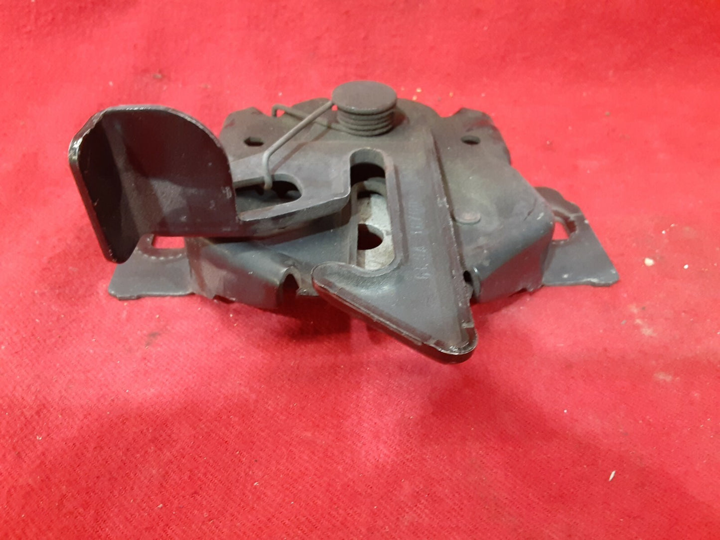 2006 - 2010 Ford Fusion / Edge / Milan - Hood Latch / Catch - 6E5Z16700AA