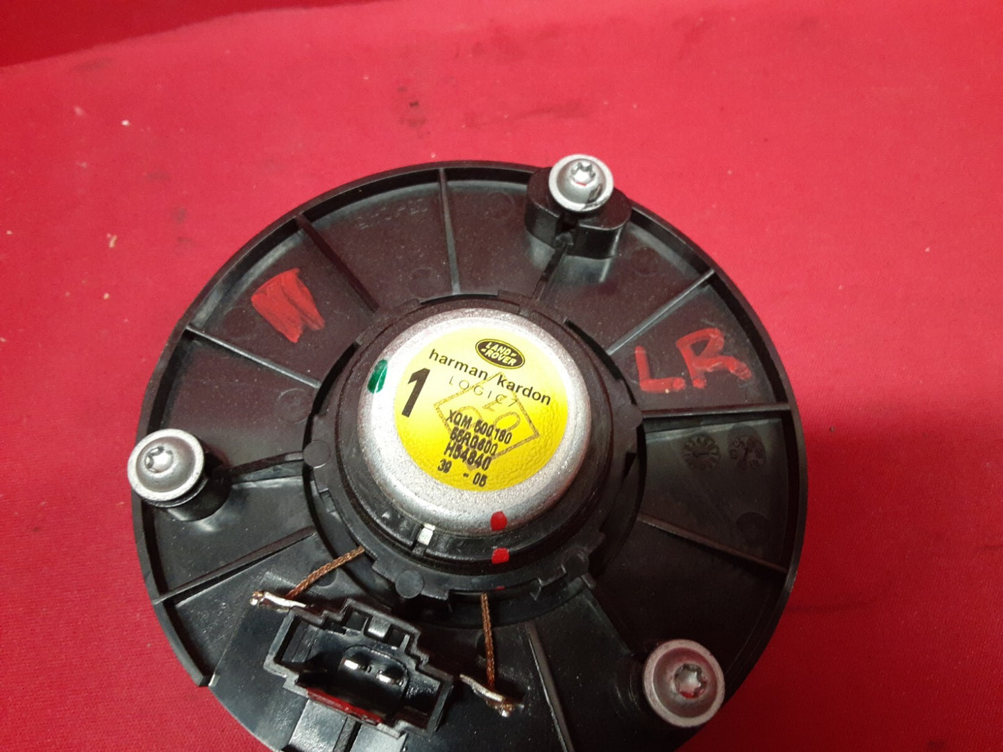 2005 Range Rover HSE REAR Left or Right Speaker Harmon Kardon XQM500180