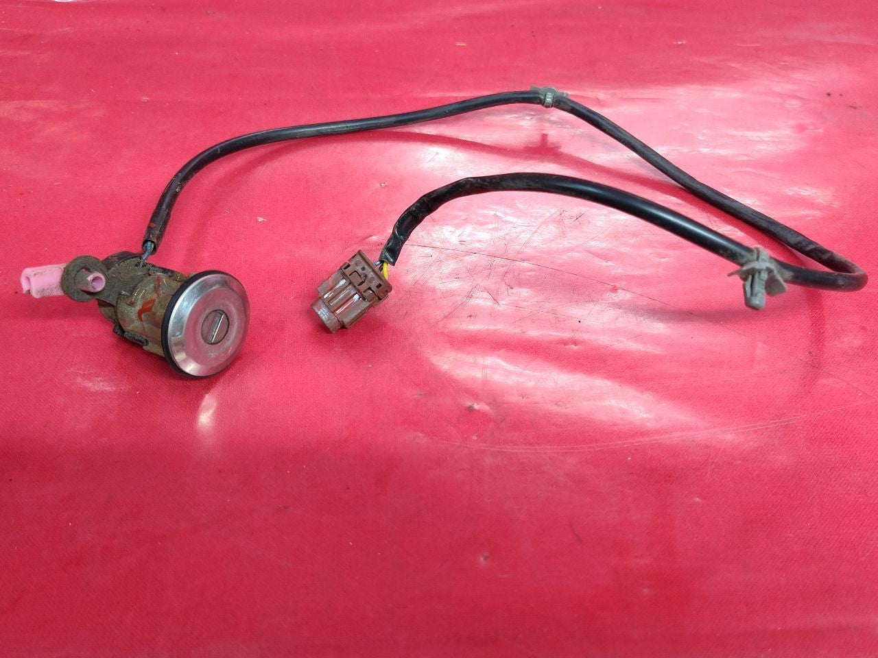 00-04 Nissan Xterra Frontier Ignition Lock Cylinder Tumbler Key SET Manual Trans