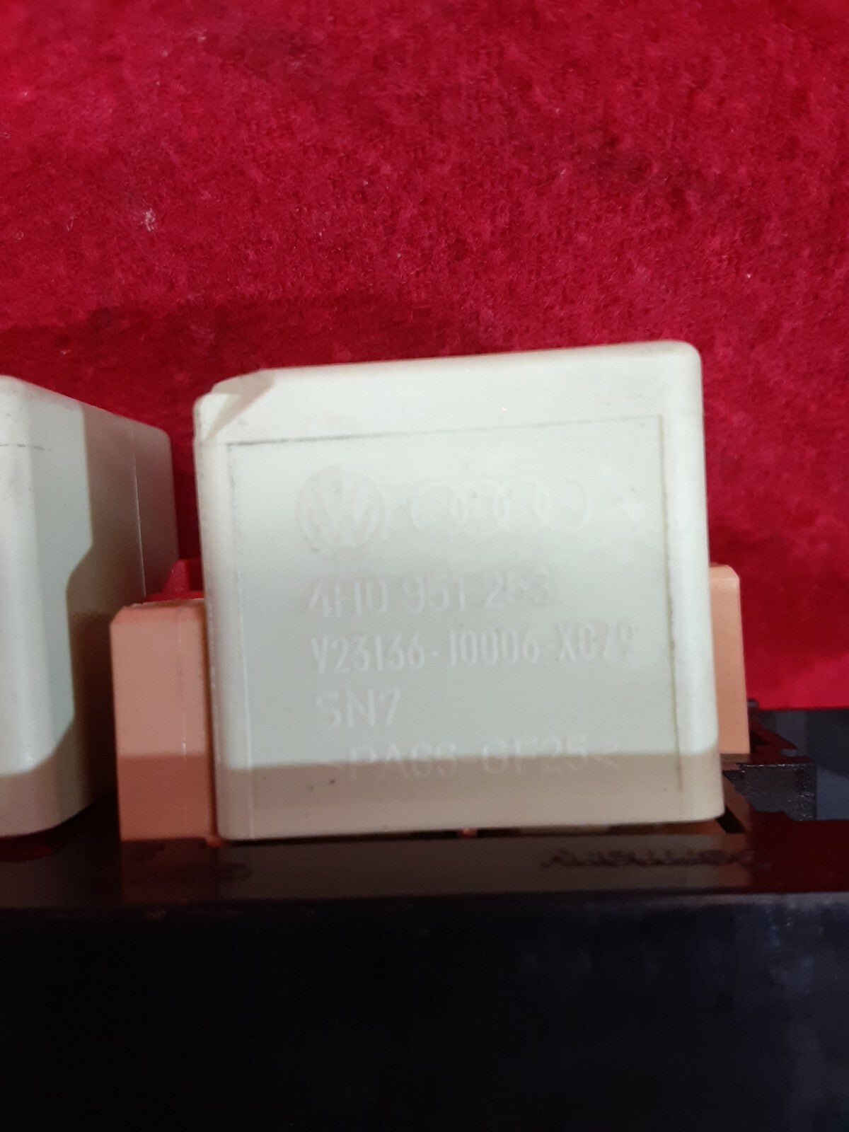 2009 - 2013 VW CC ECU ECM Relay Mounting Bracket 7N0987503A
