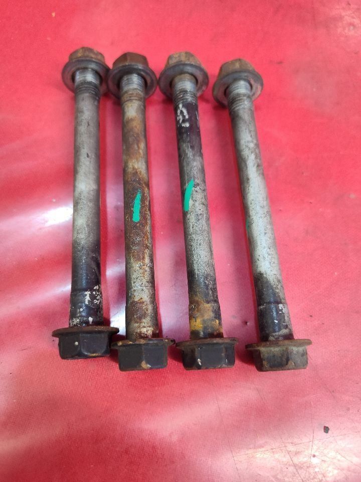 2003-2014 Toyota 03-09 Lexus 4WD Automatic Transmission Frame Crossmember +Bolts