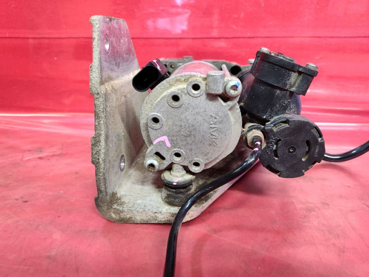 2012-2016 Land Rover LR4 Pneumatic Air Ride Suspension Compressor Pump 119k