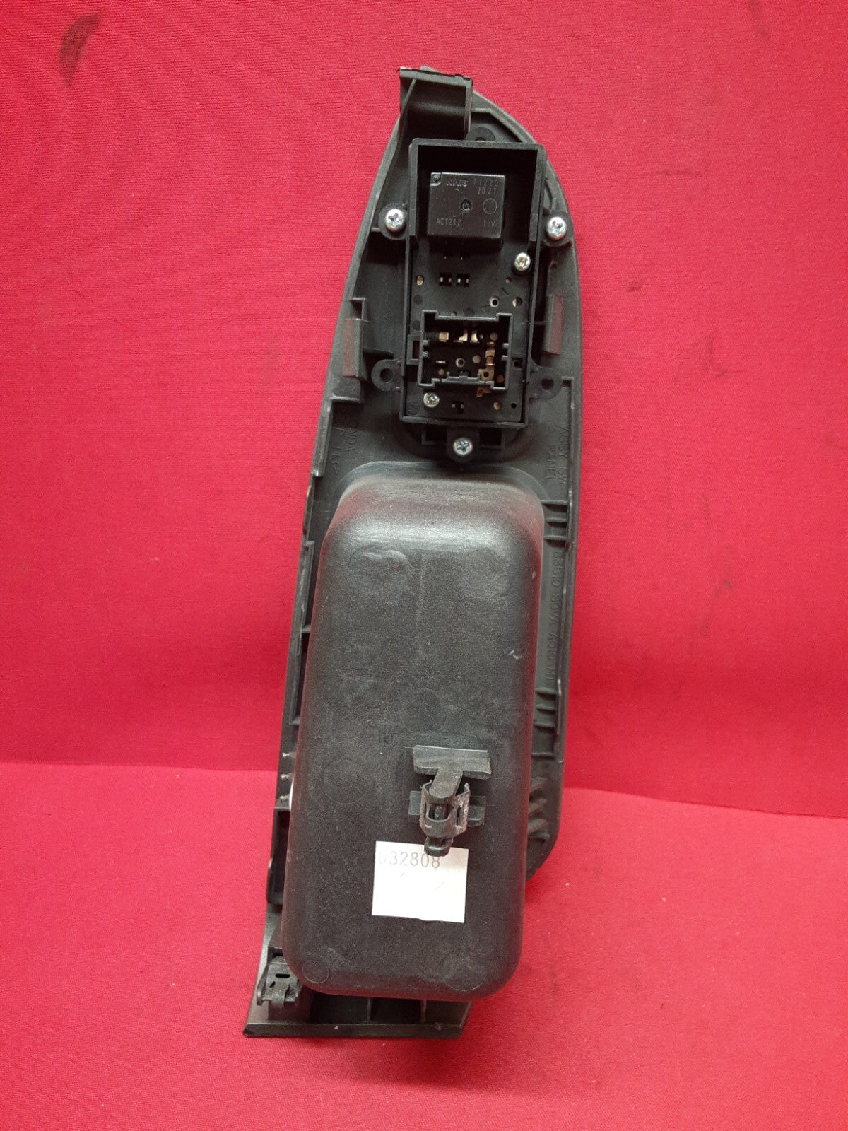 2006 - 2008 Honda Pilot FRONT PASSENGER SIDE WINDOW SWITCH w/BEZEL 83511S9VA10ZA
