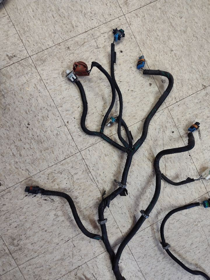 2003-2006 Chevy GMC Cadillac 4WD A/T Headlamp Wiring Harness - *broken sockets*