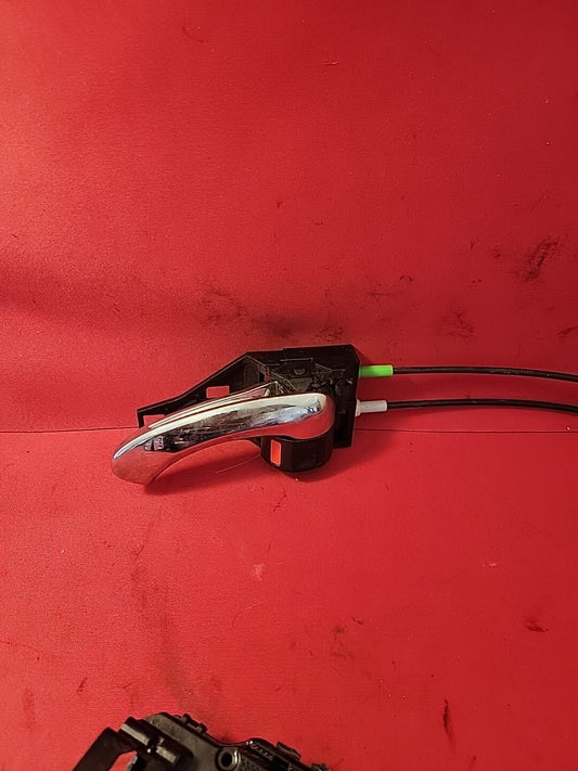 2007 - 2010 Toyota Camry Driver Rear Left Door Latch Assembly 69060-06100