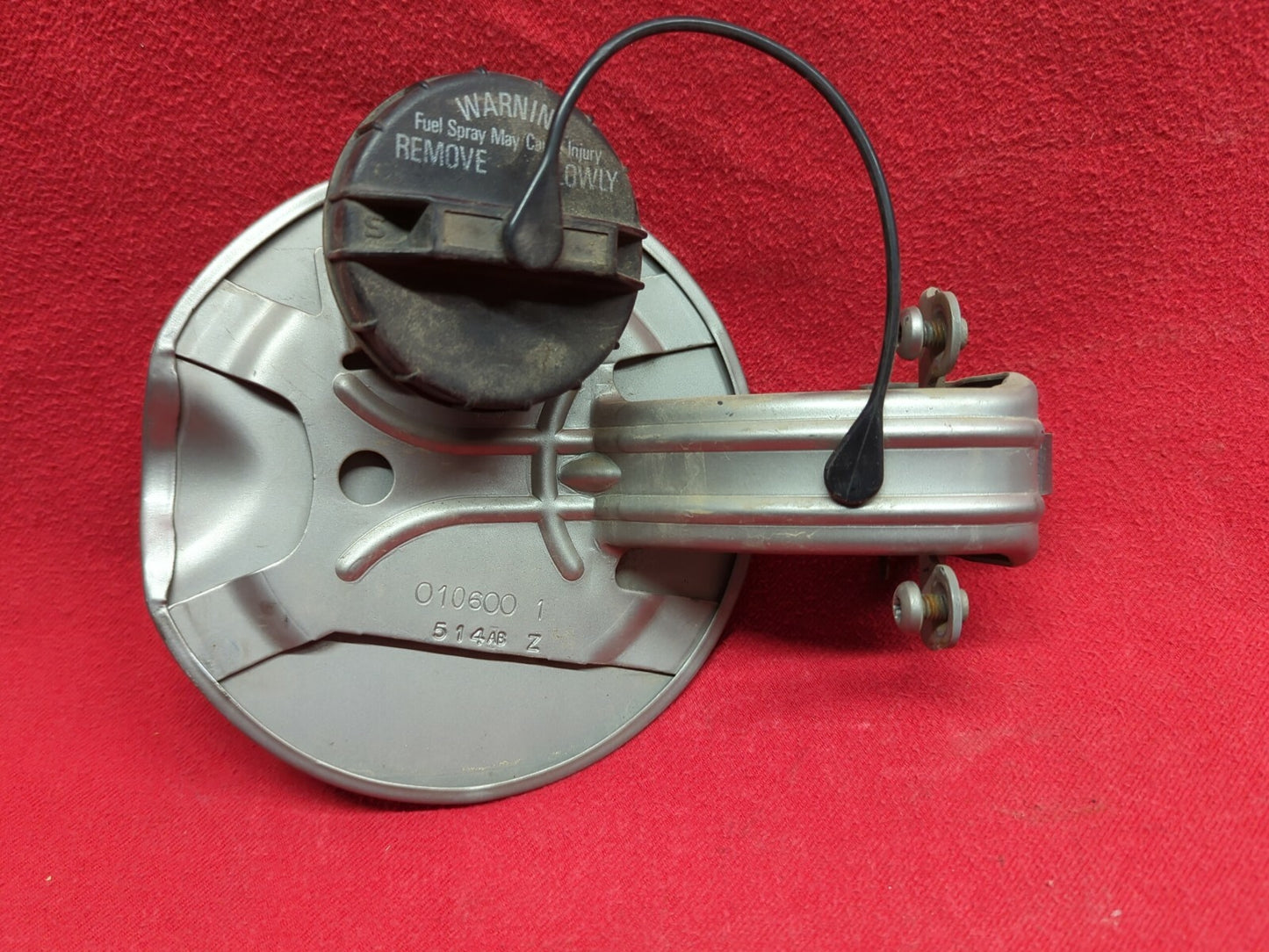 1999 - 2004 Jeep Grand Cherokee WJ Fuel Filler Door Lid w/ Cap ROUND Silver
