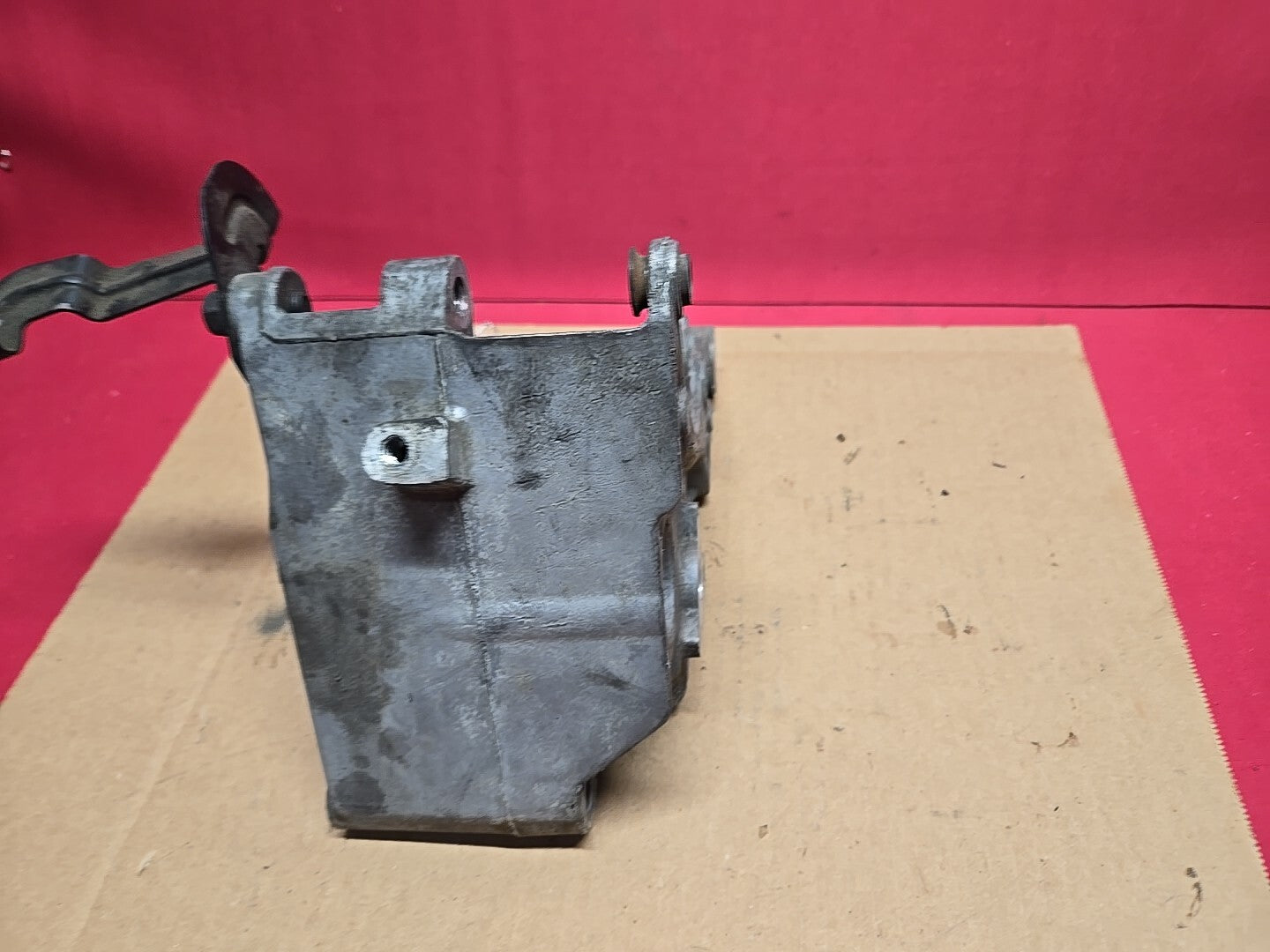 1996 - 2014 Chevrolet GMC Oldsmobile V6 Drive Belt / Alternator Bracket 10236997