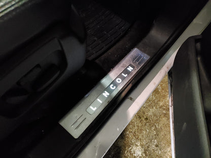 2010 - 2019 Lincoln MKT Scuff Plate Illumination Bar R/L Lighted CE9Z-14F010-A