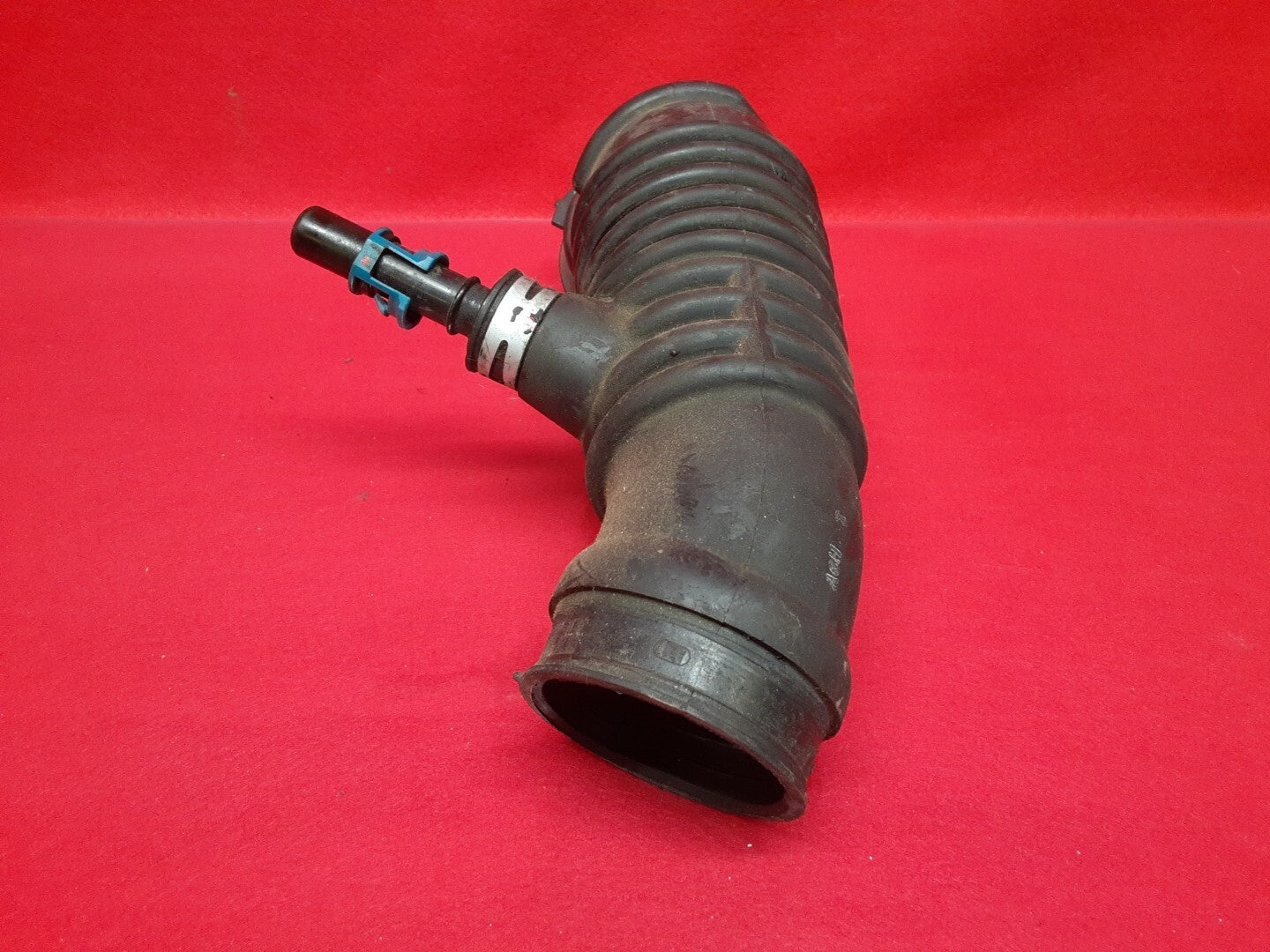 2007 - 2012 Mazda CX-7 2.3L Air Hose Pipe L33E13220