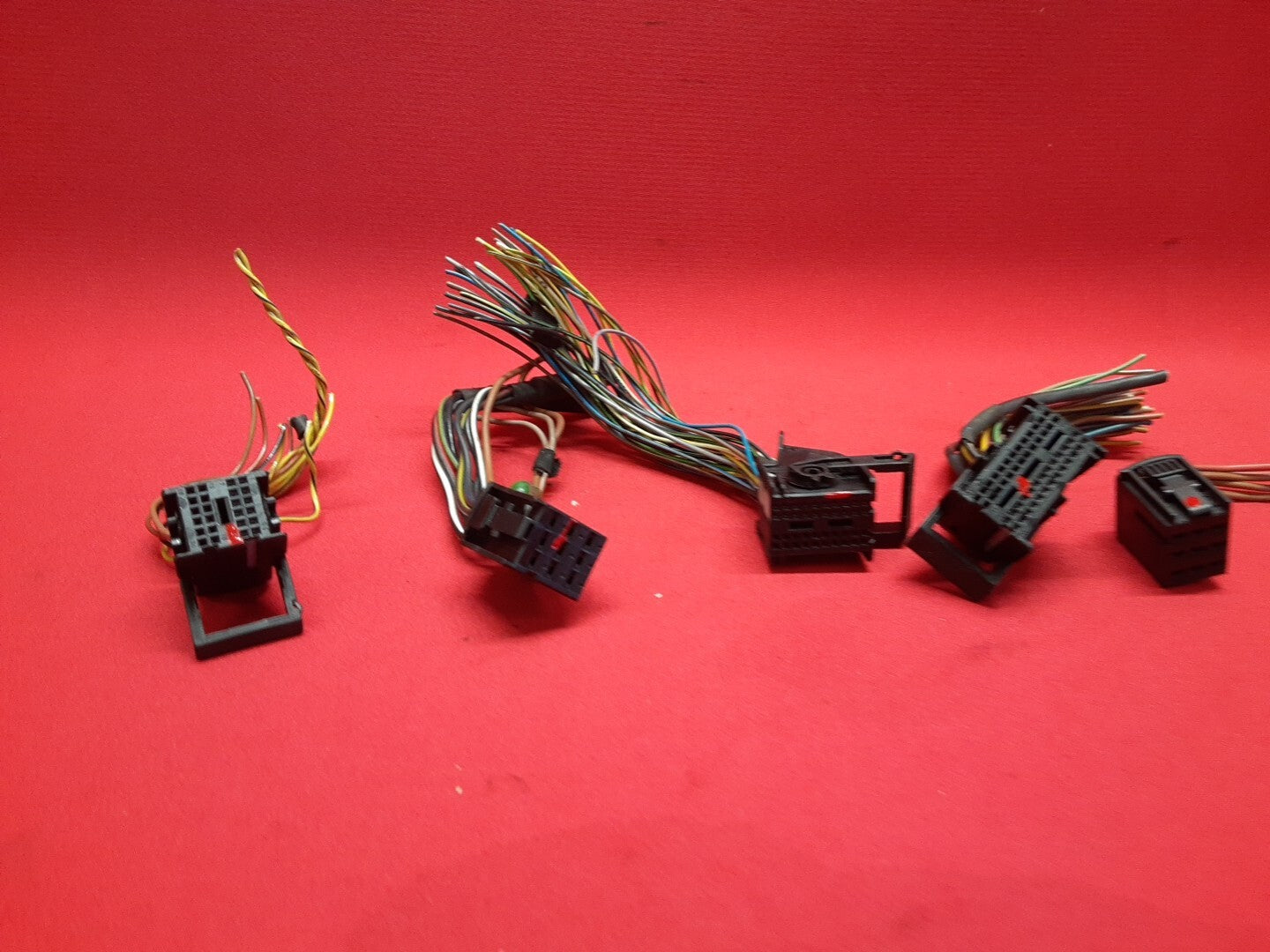 2003-2005 Range Rover HSE 4.4L ECM ECU Engine Control Module Pigtails NNN000390