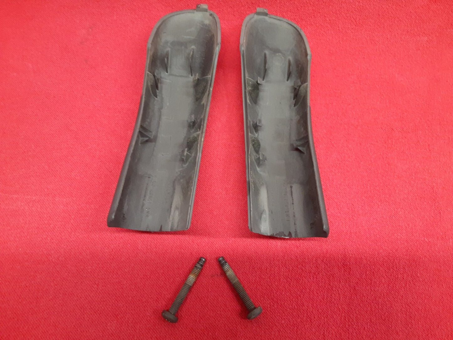 2001 2002 2003 2004 Jeep Grand Cherokee Limited Overland Roof Rack Caps & Screws