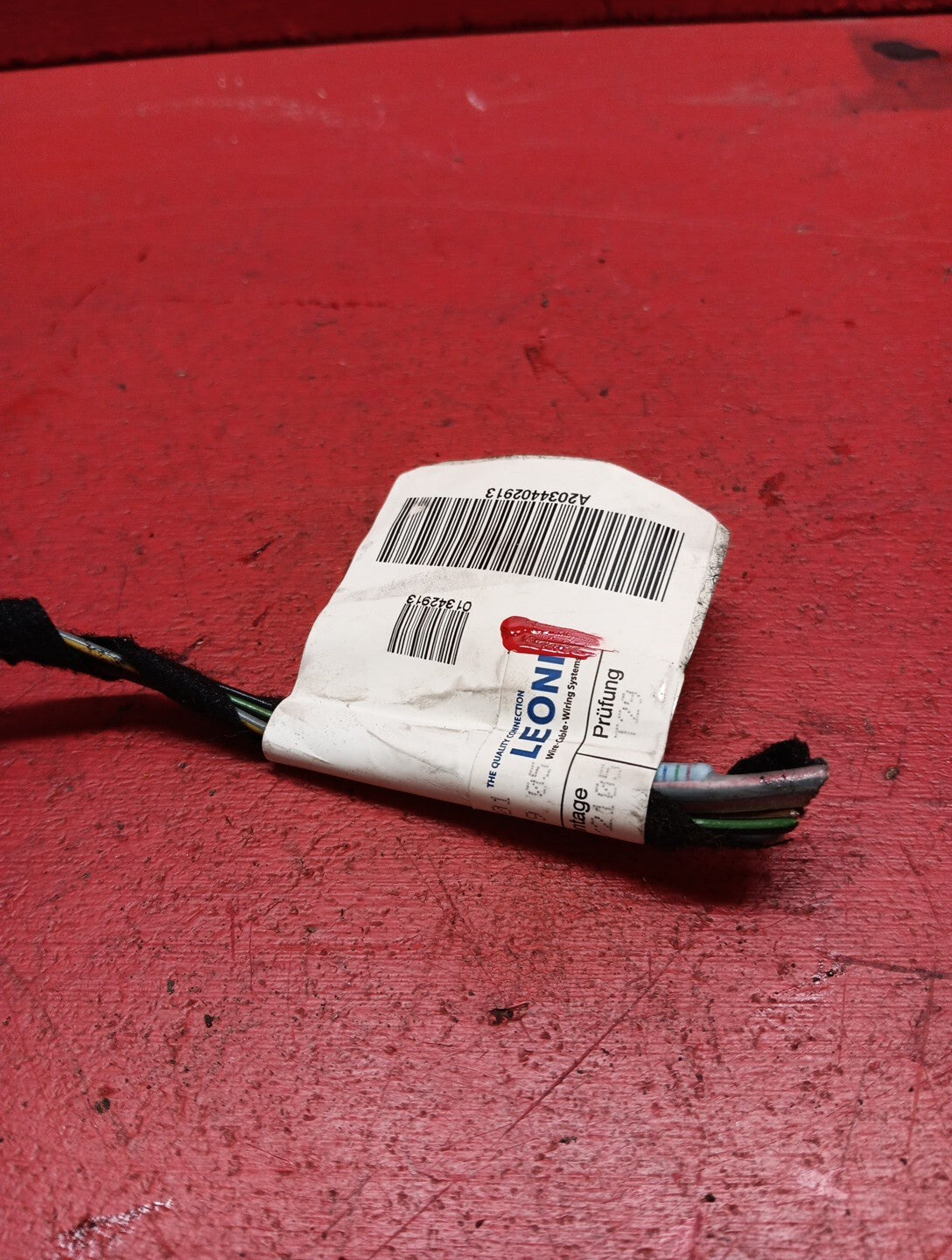 2001-2004 Mercedes-Benz C230 240 320 Right Taillight Assembly Pigtail 2038201064