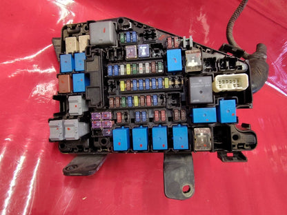 15-17 Subaru Legacy Sedan 2.5L H4 Engine A/T CVT Fuse Box Junction Block