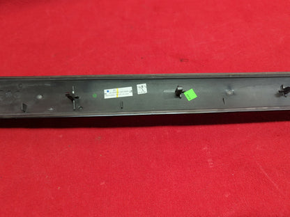 2010 - 2016  BMW 550I / 535I GT F07 - Passenger Side Front Door - Interior Trim