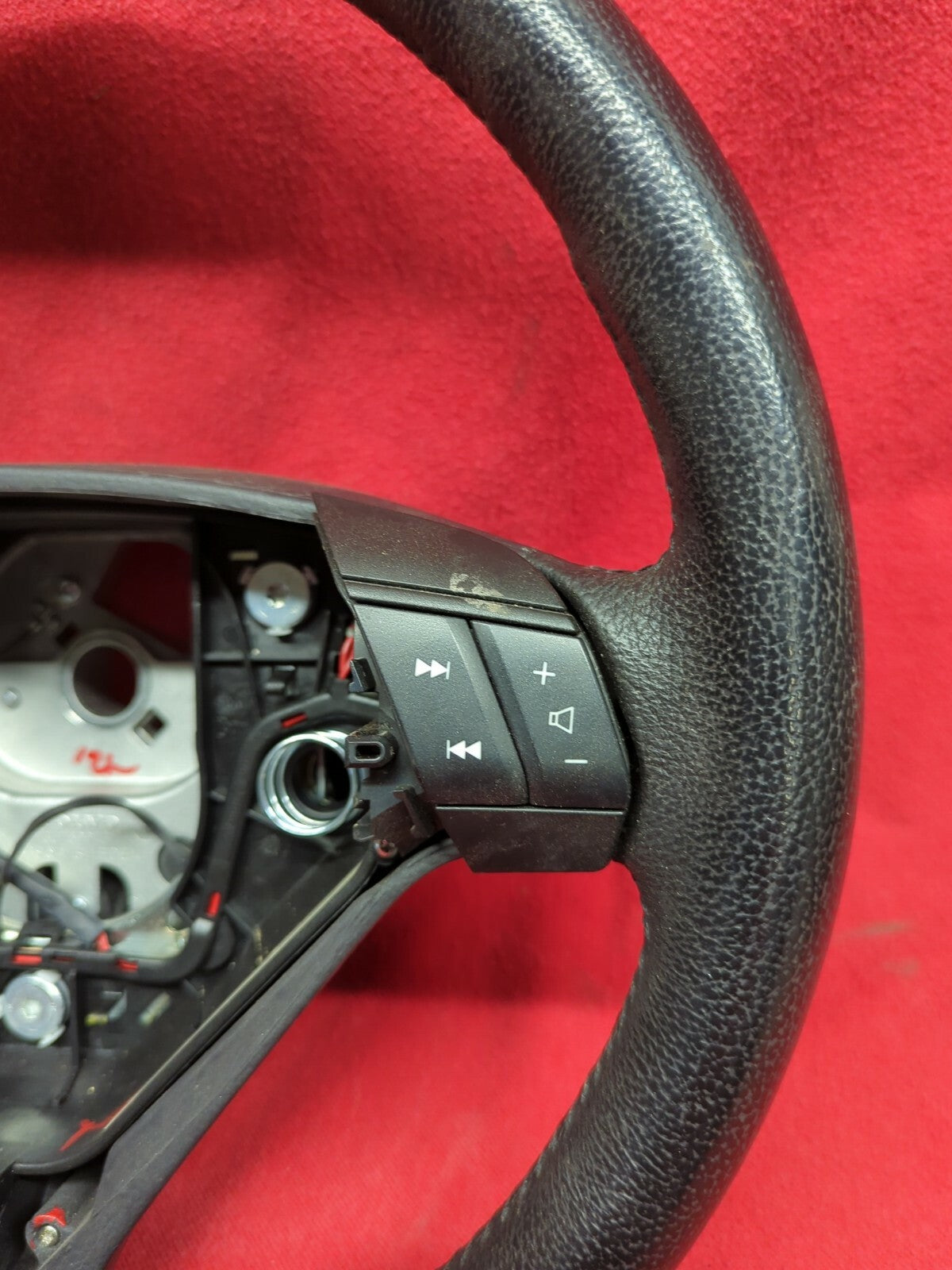 2003 - 2009 Volvo S60 Steering Wheel Black w/ Cruise Control