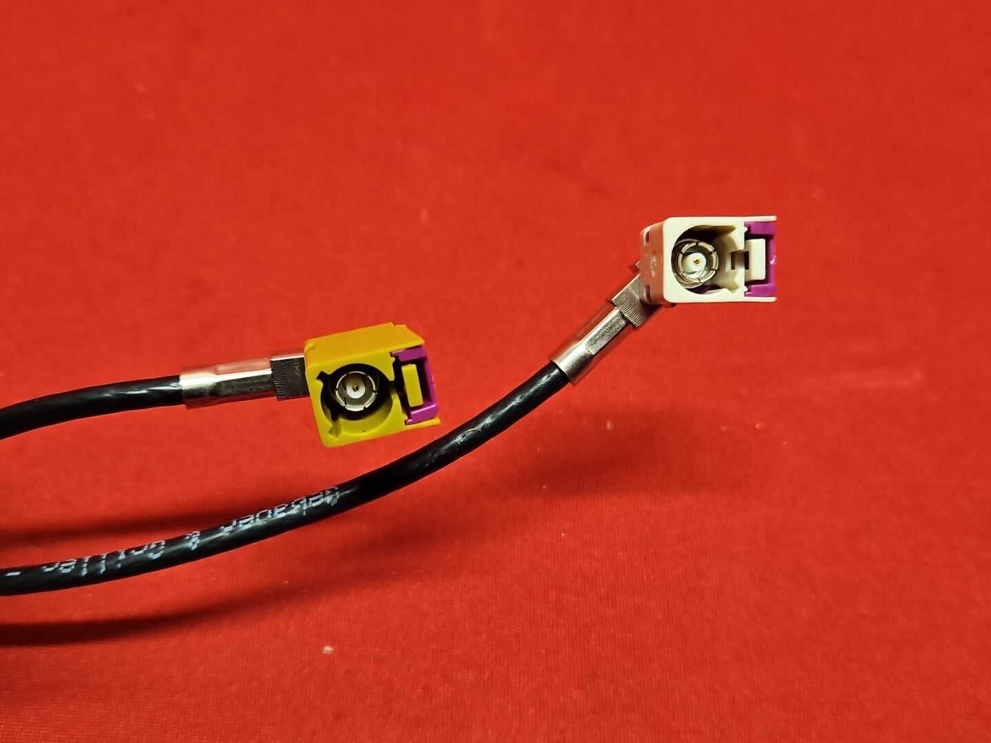 2007 - 2010 Audi Q7 - Radio CD Receiver Unit - 4E0 910 541 M - PIGTAILS