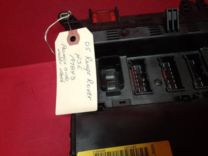 2003 - 2005 Land Rover Range Rover HSE Passenger Under Dash Fuse Box YQE500050
