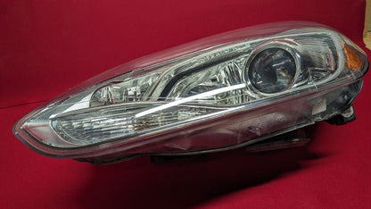 2012-2018 Ford Focus EV Electric RIGHT PASSENGER Headlight Lamp HID Xenon