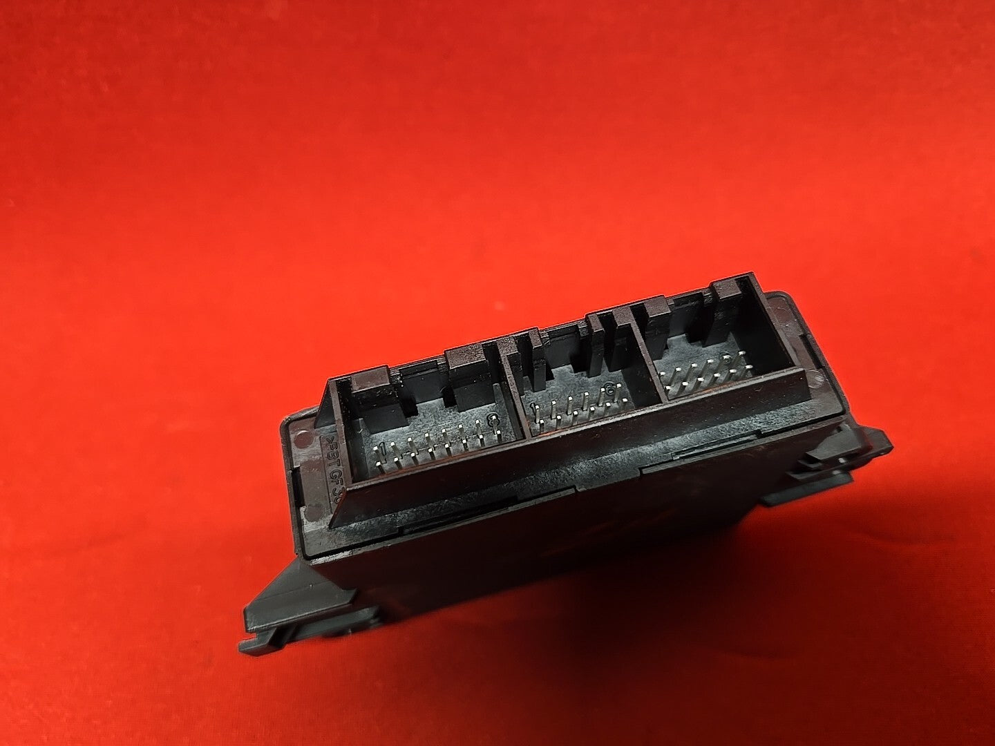 2012 - 2019 Fiat 500 500e Park Assist Aid Sensor Control Module 68185135AB