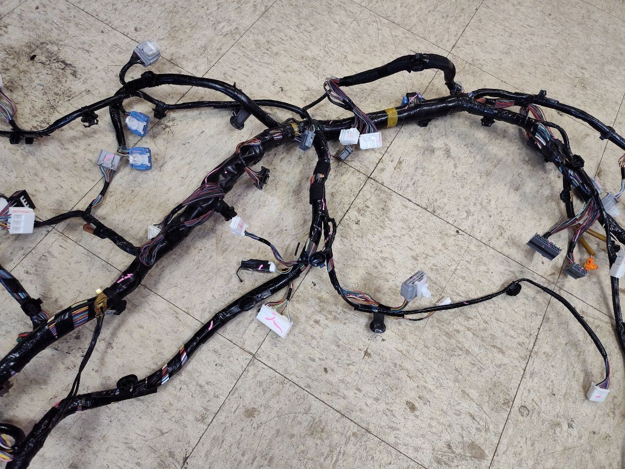 2019 Mitsubishi Eclipse CROSS Instrument Panel Dash Wiring Harness 8522K518