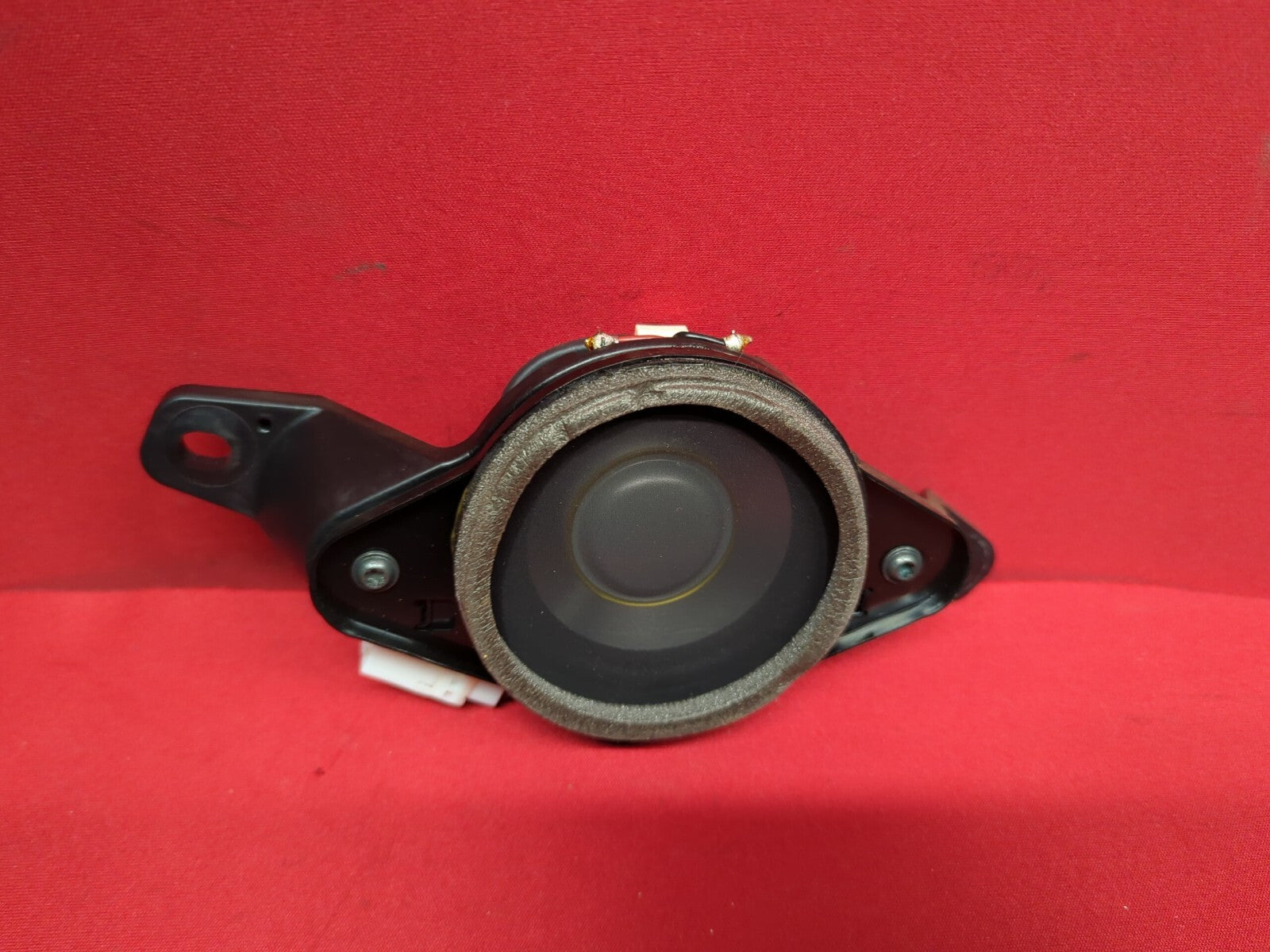 2011 - 2015 Kia Sorento JBL Infinity LEFT REAR Quarter Speaker 96390-2P000