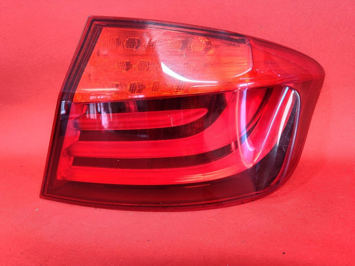 2011-2013 BMW 528i 535i 550i RIGHT PASSENGER Outer Quarter Tail Light Lamp LED
