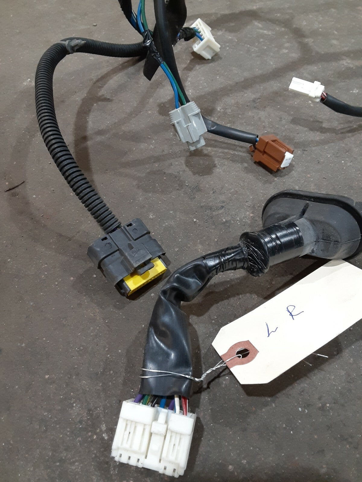 2004 - 2008 Nissan Maxima - Driver / Left Rear - Door Harness - 24127-ZA305