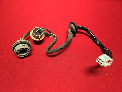 2000-2003 Lexus RX300 Left / Right OUTER Tail Light Lamp - SOCKET WIRING HARNESS