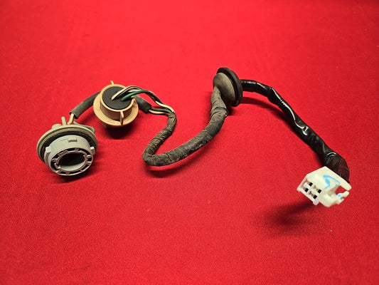 2000-2003 Lexus RX300 Left / Right OUTER Tail Light Lamp - SOCKET WIRING HARNESS