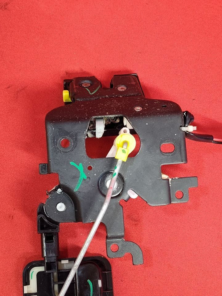 2007-2009 Mazda Mazda3 Sedan Trunk Lid Latch Lock Actuator w/ KEYLESS ENTRY