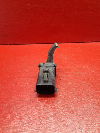2005 Ford Focus 2.0L Engine Bay Fuse Block Junction Box PIGTAIL