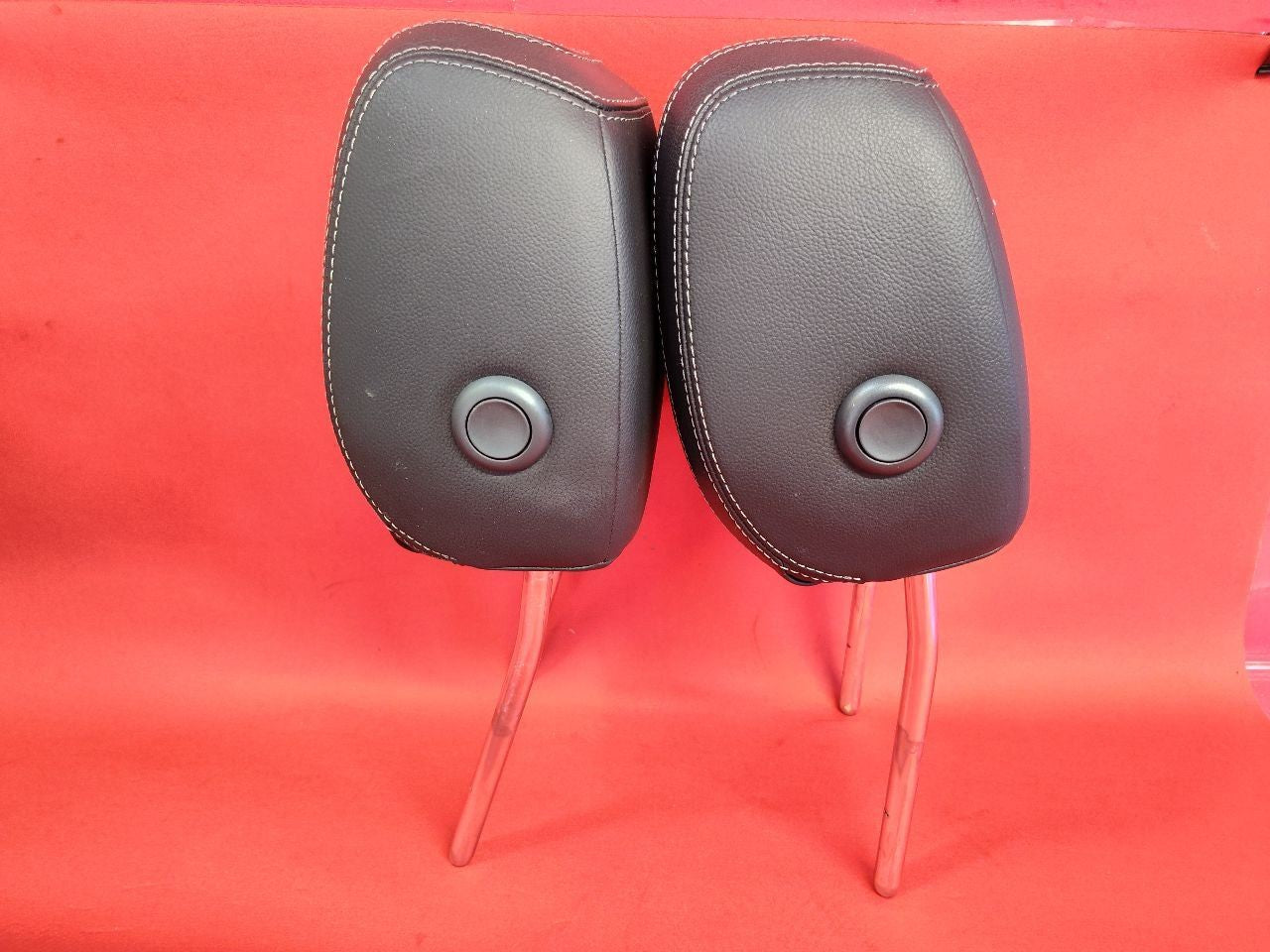 2015-2023 Land Rover FRONT Driver / Passenger Seat Headrest Set Taurus Leather