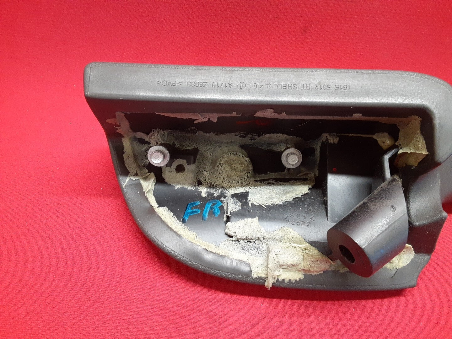 2002 2003 2004 Chevrolet Trailblazer Front Right Door Arm Rest Gray 15155312