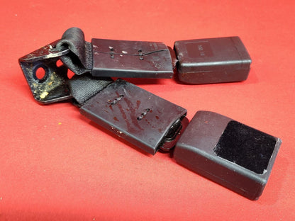 2018-2020 Chevy Equinox GMC Terrain Rear 2nd Row RIGHT / CENTER Seat Belt Buckle
