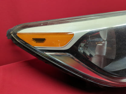 2014 - 2019 Kia Soul BASIC Halogen RIGHT PASSENGER Headlight Lamp 92102-B2270