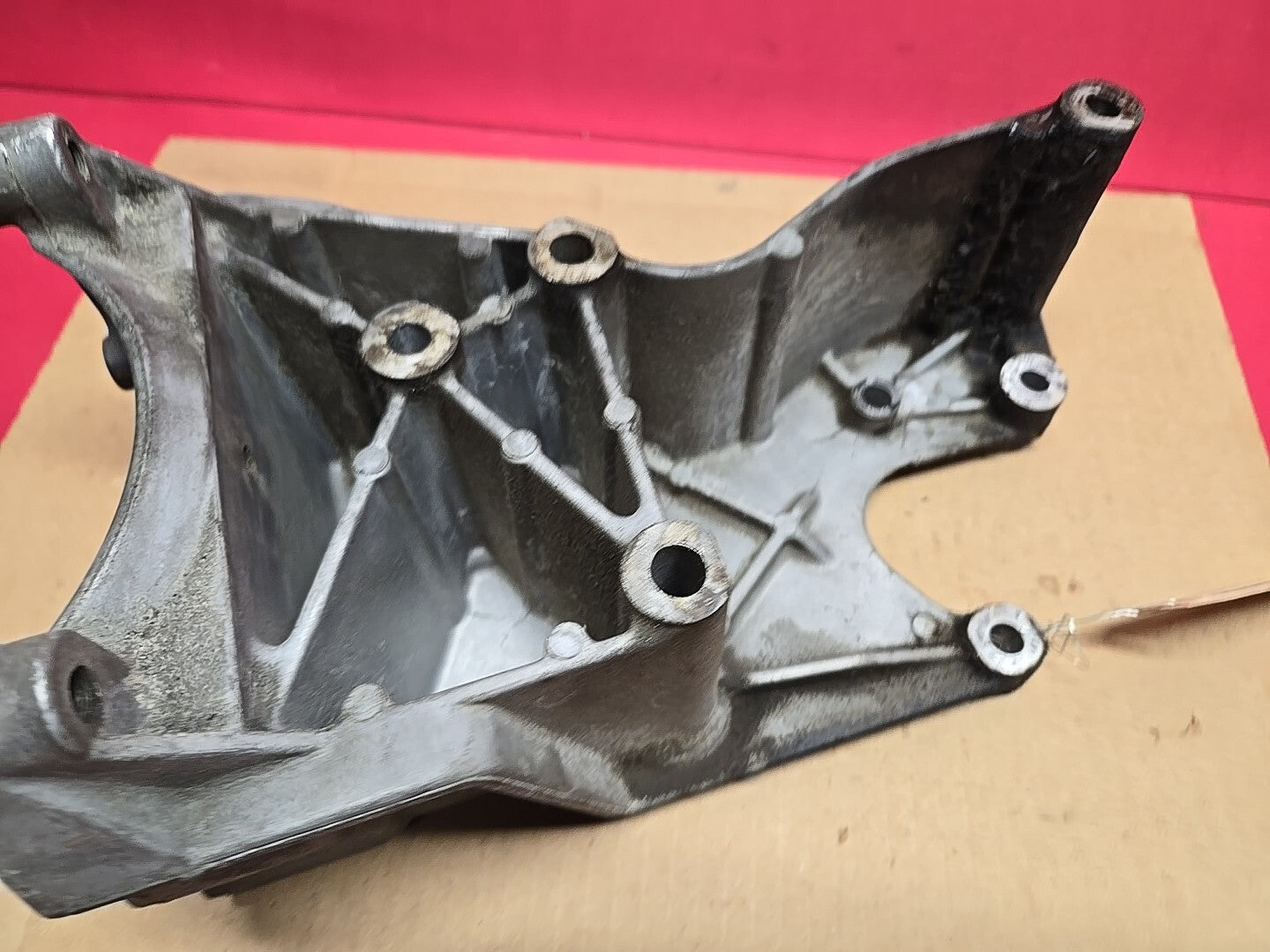 1996 - 2014 Chevrolet GMC Oldsmobile Power Steering Pump Bracket 12554522