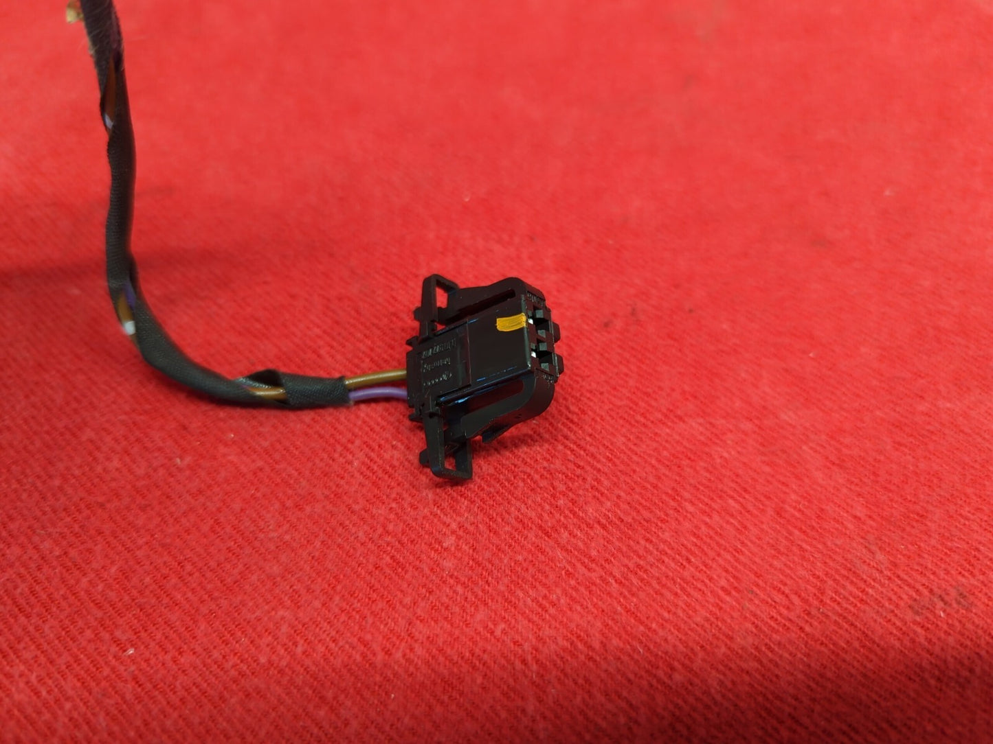 2006 2007 2008 2009 2010 Volkswagen VW Passat Fuel Door Lock Actuator PIGTAIL
