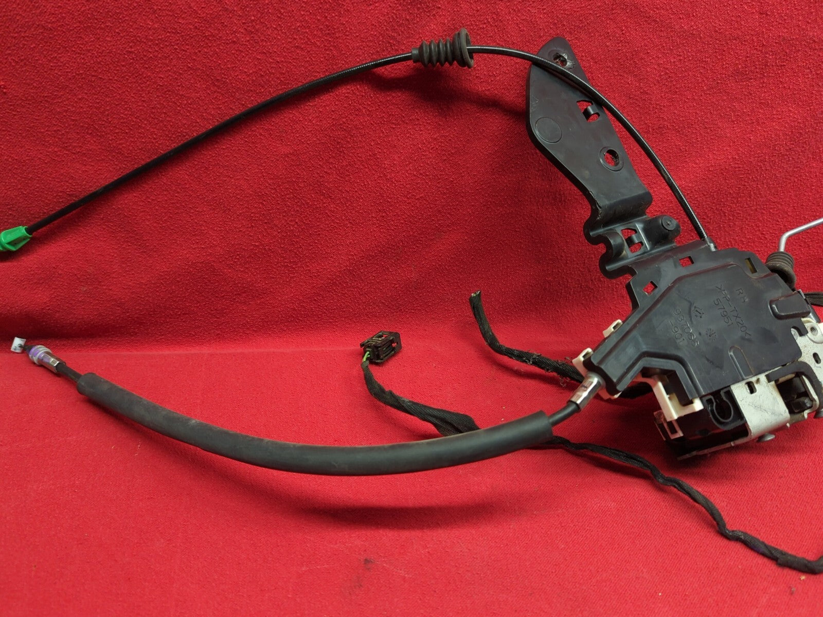2011 - 2019 Dodge Journey FRONT RIGHT PASSENGER Door Latch Lock Actuator 
