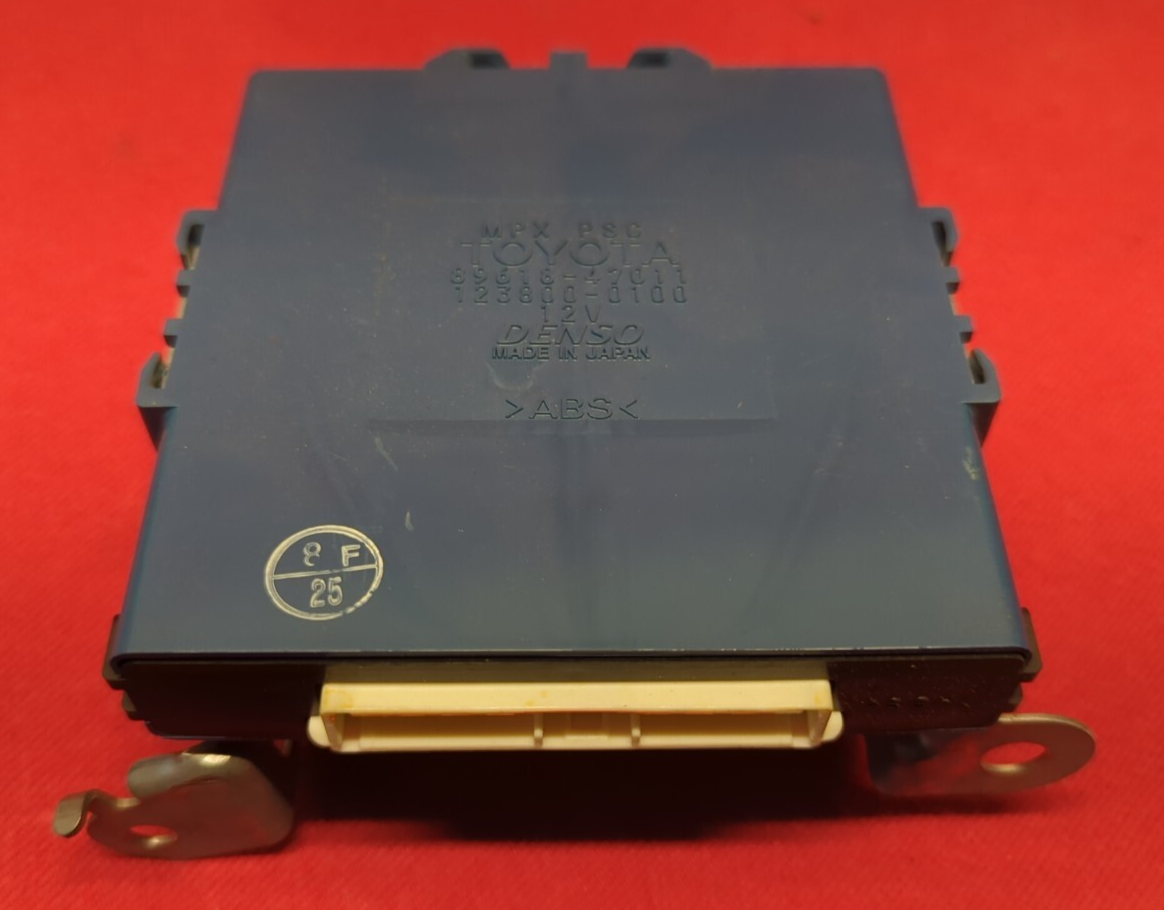 2005 Toyota Prius 1.5L Instrument Panel Power Source Control Module 89618-47011