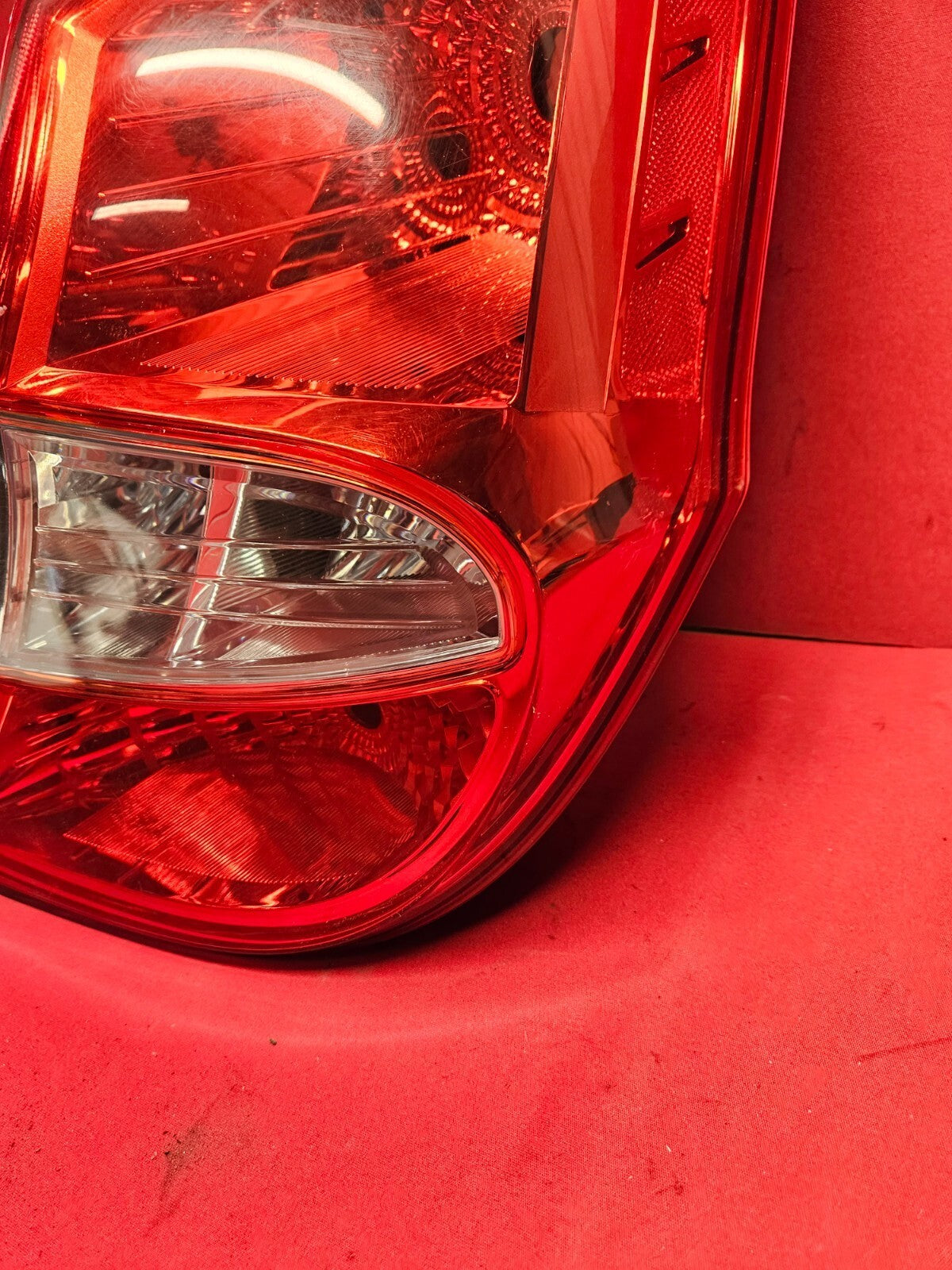 2012 - 2017 Hyundai Accent Hatchback Pass Side / Right Tail Light Lamp