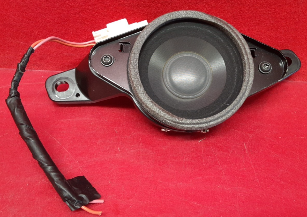 2011 - 2015 Kia Sorento JBL Infinity RIGHT REAR Quarter Speaker 96390-2P500