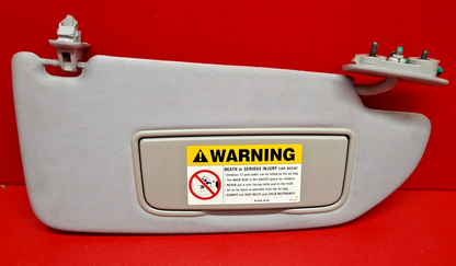 2003 - 2006 Volvo XC90 RIGHT PASSENGER SIDE Sun Visor Illuminated
