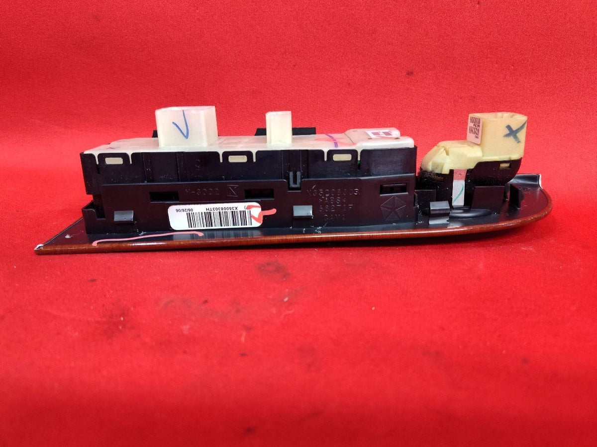 2006 2007 Jeep Grand Cherokee LEFT DRIVER Master Window Switch Woodgrain Bezel